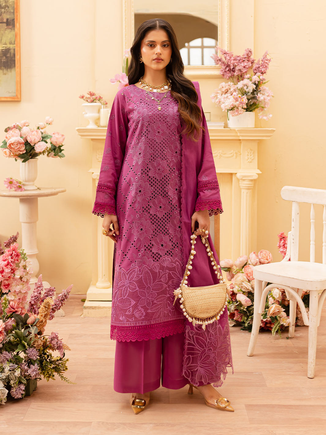 Mahnur | Twilight Luxury Lawn 25 | ANASTASIA