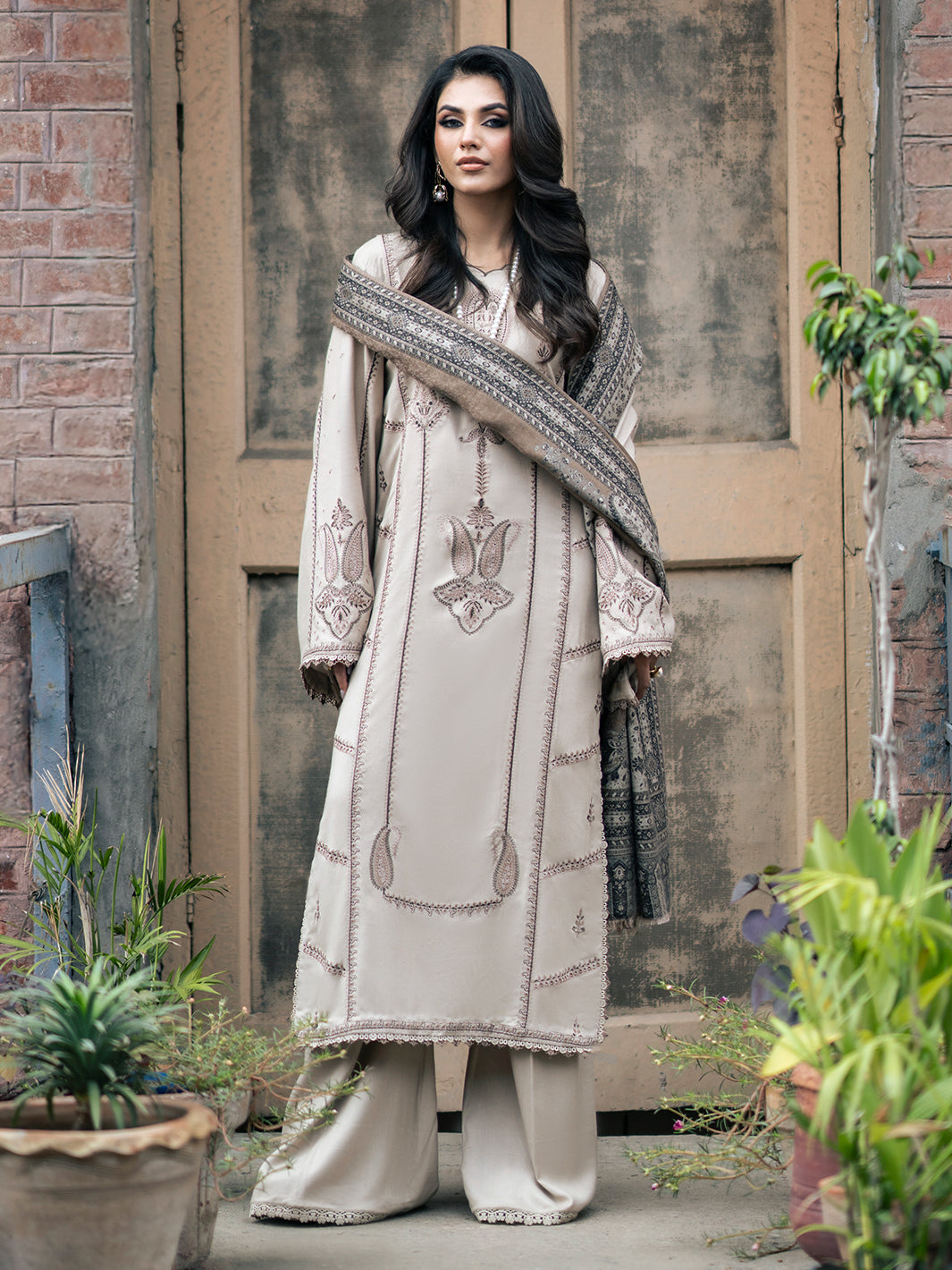 Izel | Musafir Embroidered Winter Collection 24 |  ANKAHI