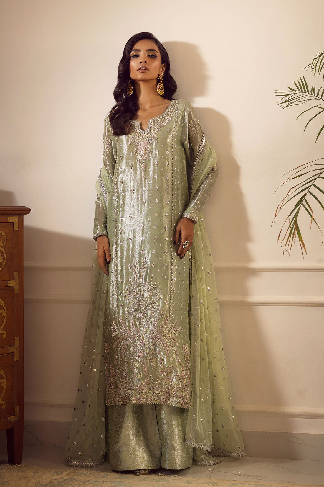 Annus Abrar | Melia Luxe Formals | Rizmia