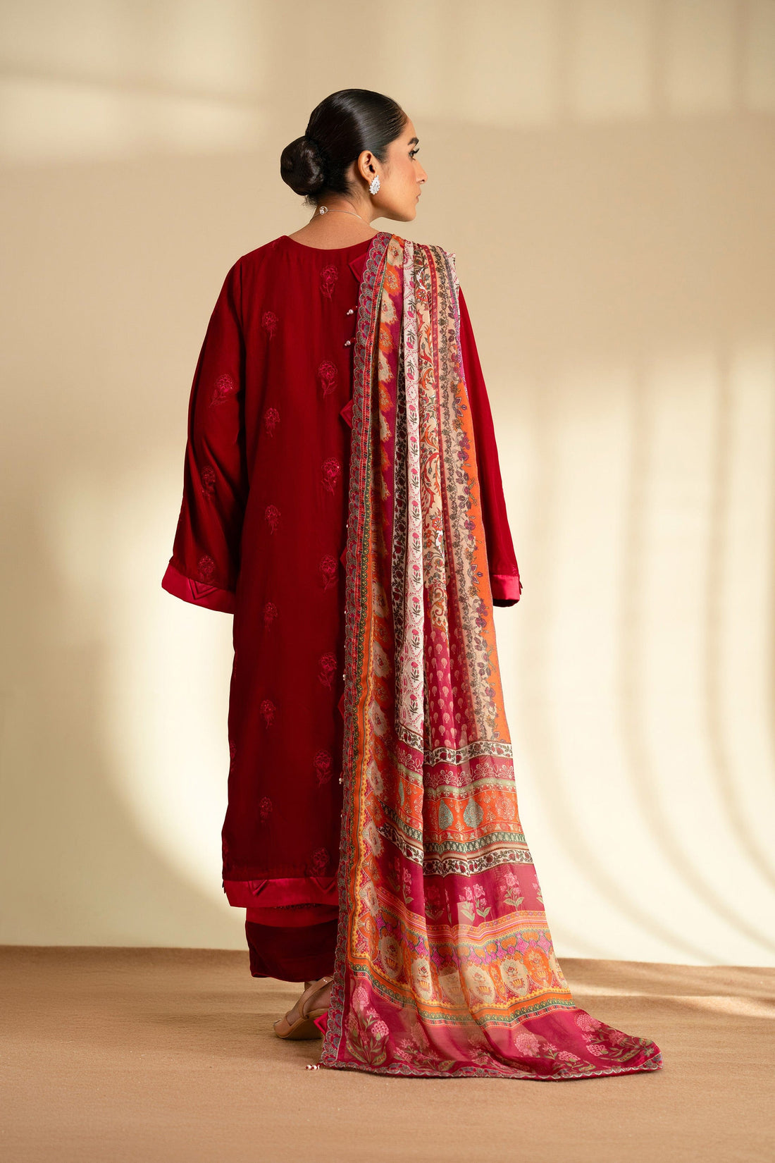 Taana Baana | The Velvet Affair | F0464