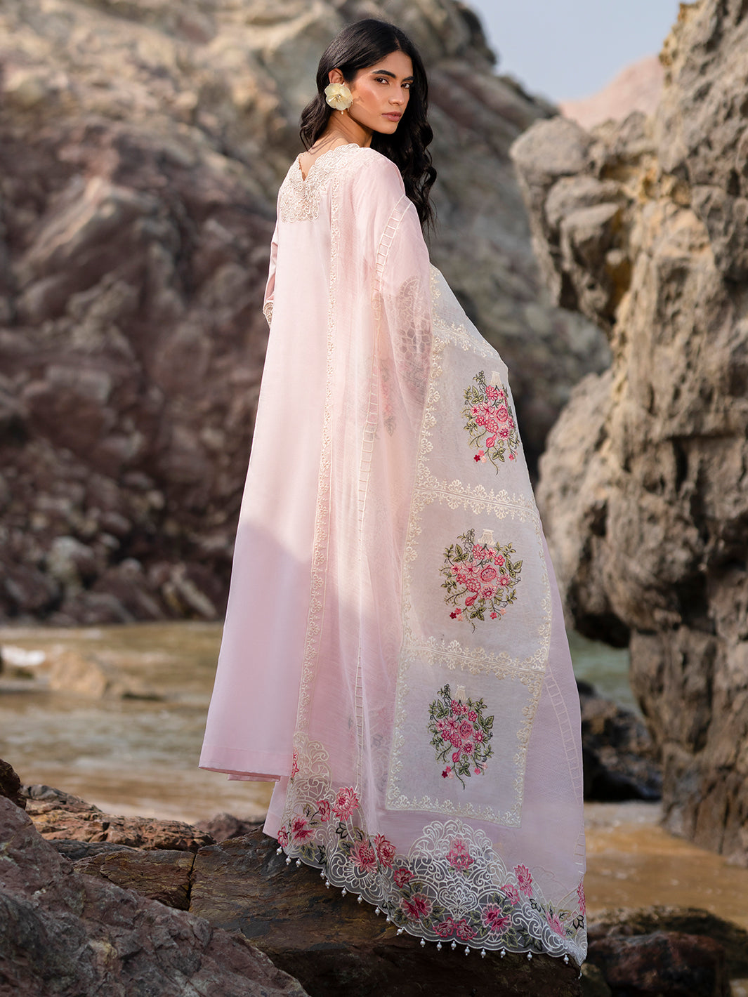 Mahnur Sirena Luxury Lawn 25 | Eid Dresses UK Tagged "Pink" Hoorain Designer Wear Mahnur Sirena Luxury Lawn 25 | Eid Dresses UK Tagged "Pink" Hoorain Designer Wear