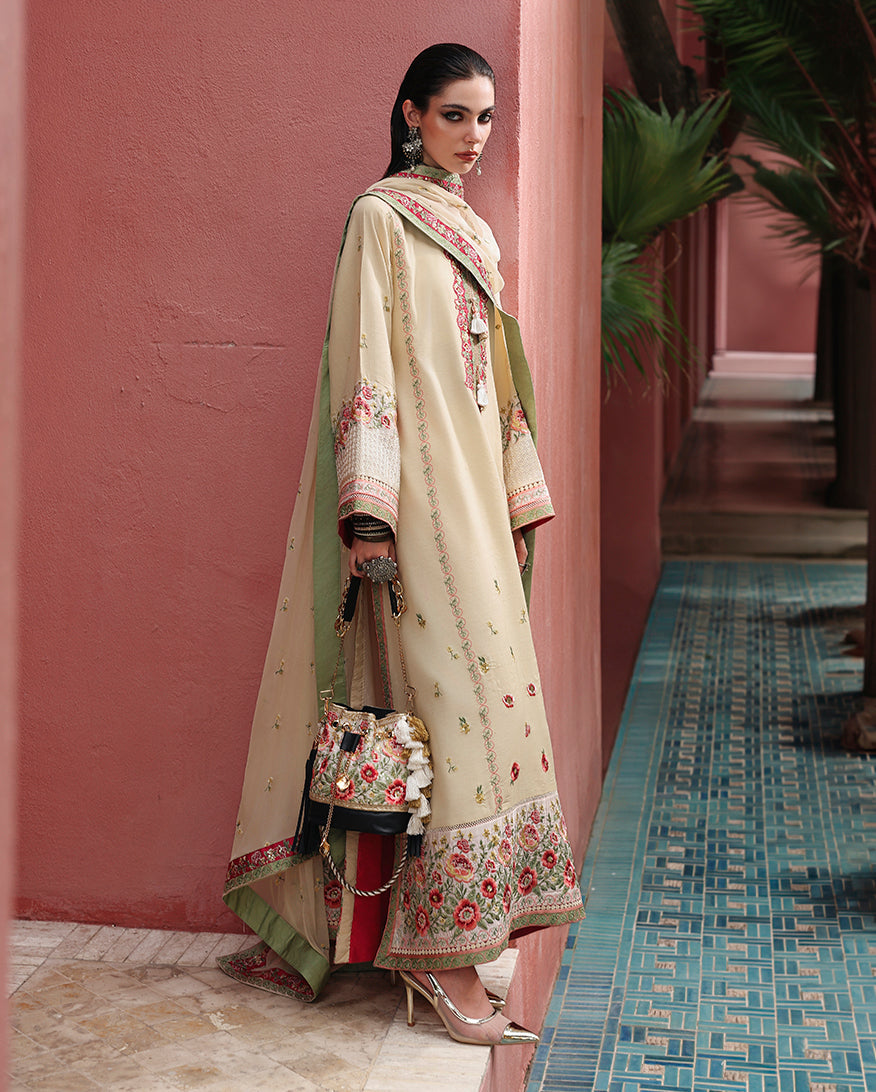 Mushq | Nuvera Rawsilk | Cardinal Gem