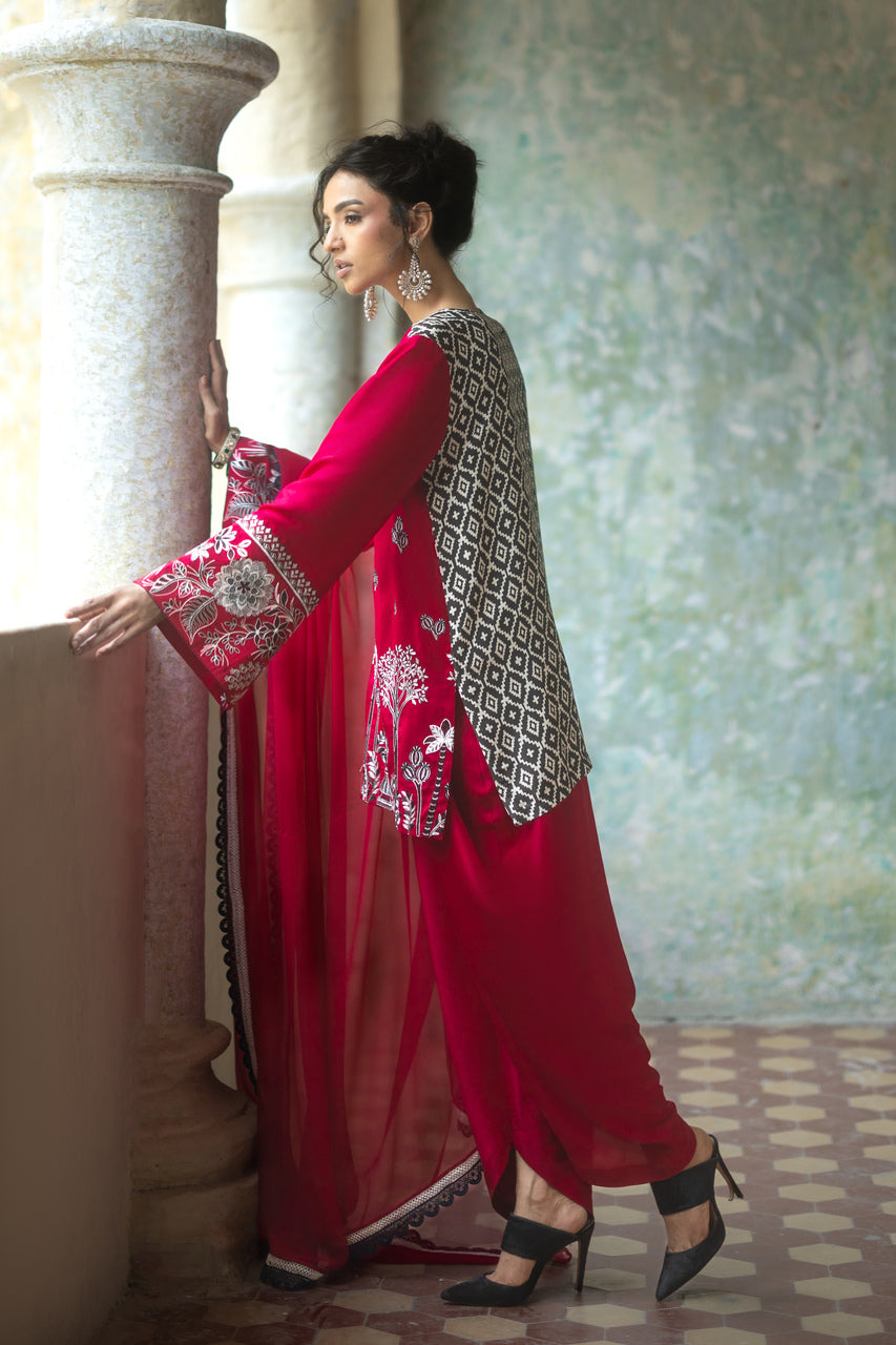 Zainab Chottani | Summer Edition 26 | Cielo
