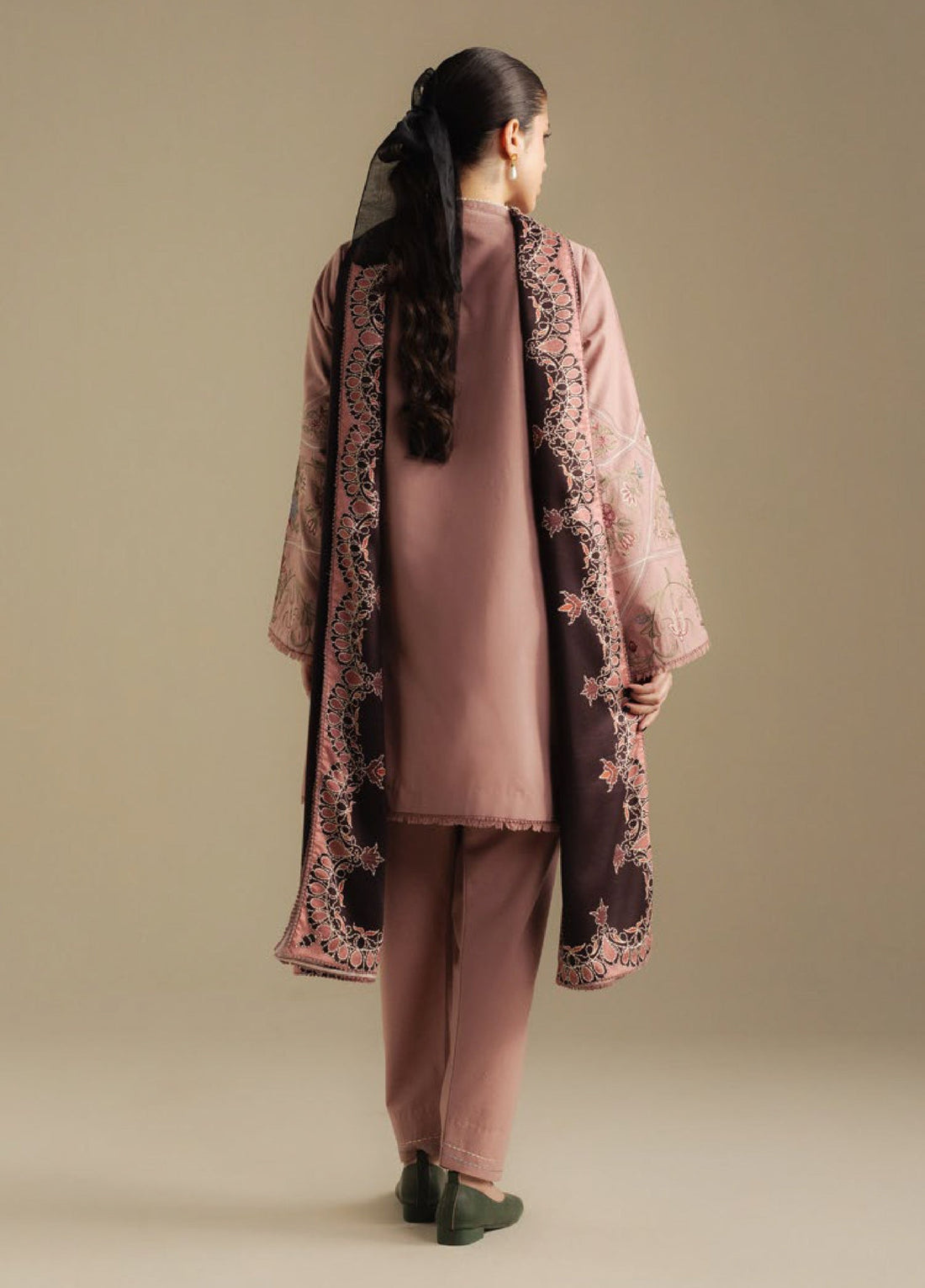 Zara Shahjahan | Coco Winter 25 |Coral-4A