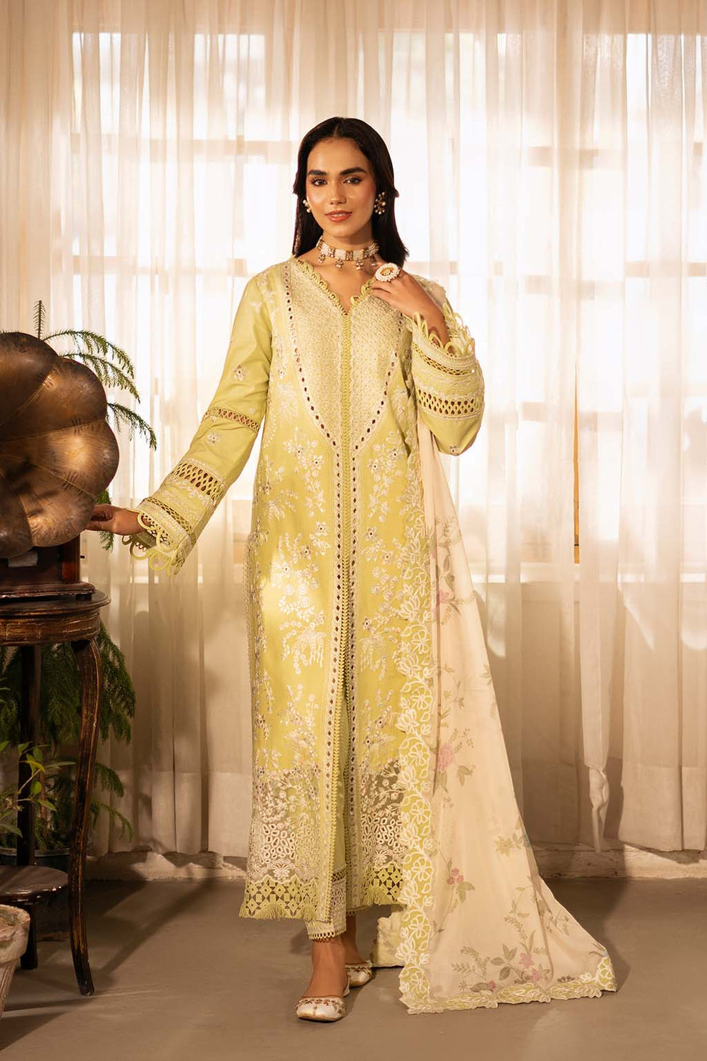 Zarposh | Sajni Lawn 25 | Gulnaz