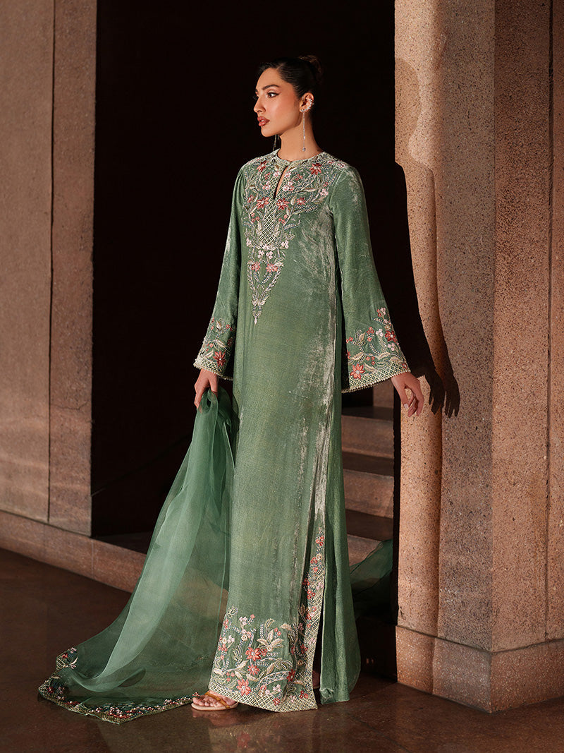 Caia | Luxury Velvet Edit 25 | Zaria