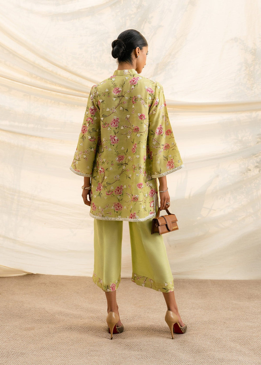 Mahgul | Ambi Bagh Silk Edit | Gulpari