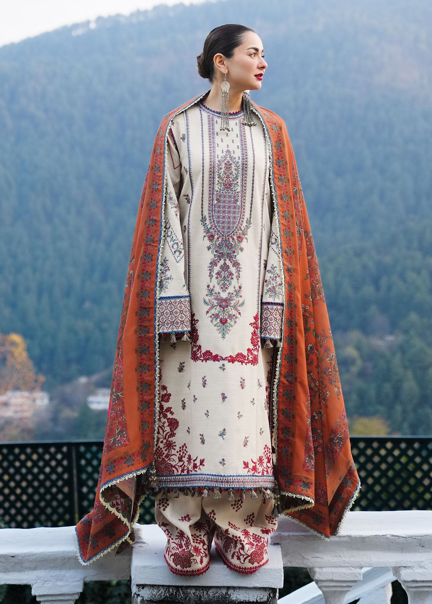 Hussain Rehar | Winter Shawl 24 | Almas