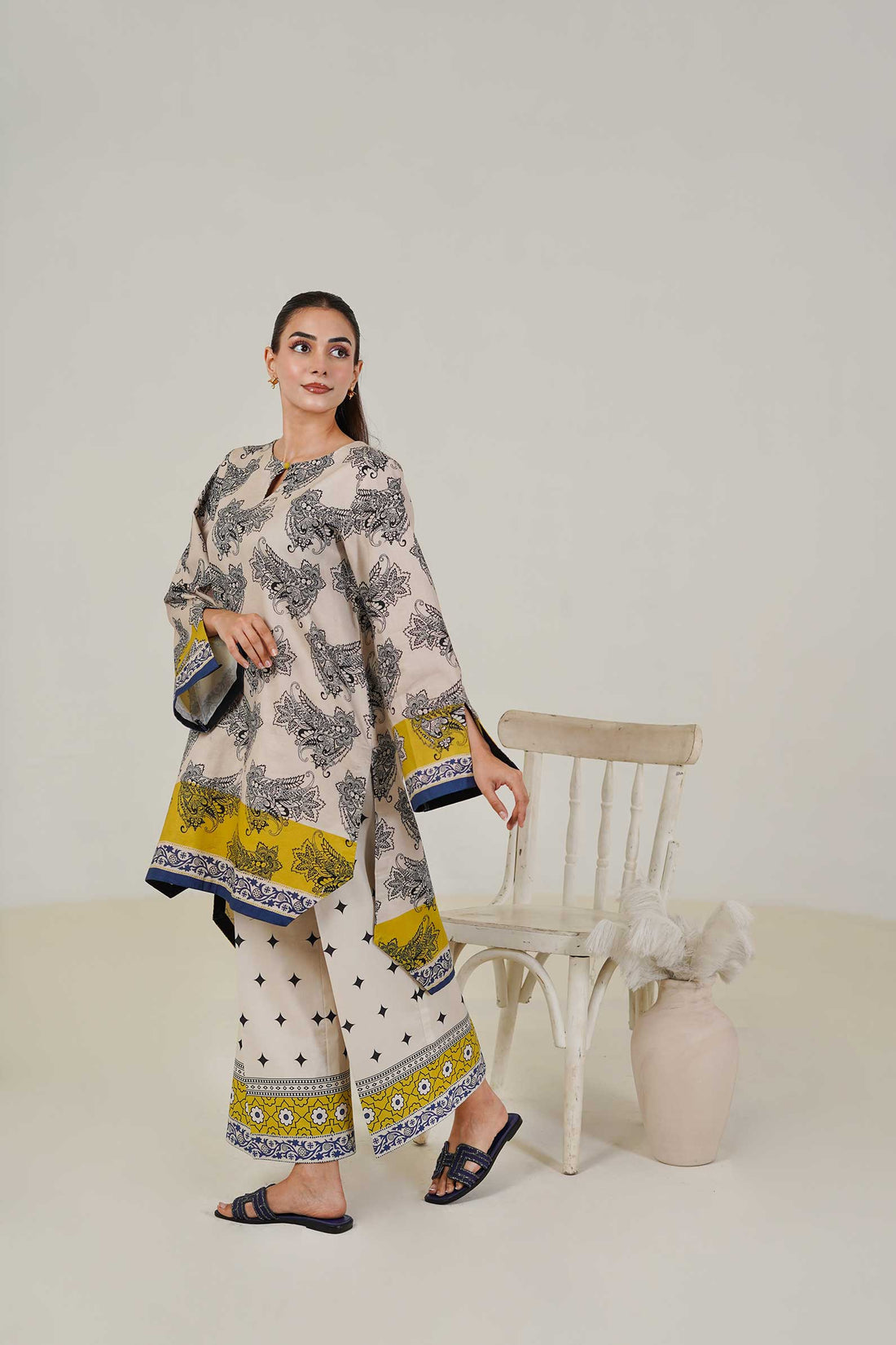 Maryam Hussain | Lawn Co Ord Sets | Set D-3