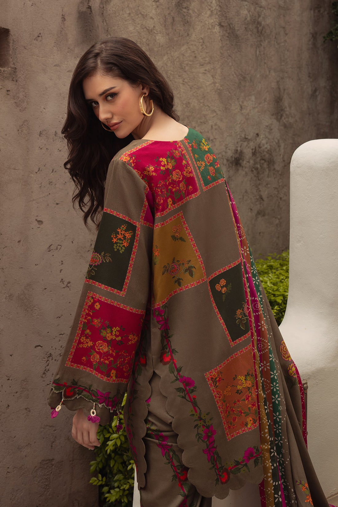 Charizma | C Prints Winter 25 | 
3-PC Unstitched Printed Linen Collection CPW5-03