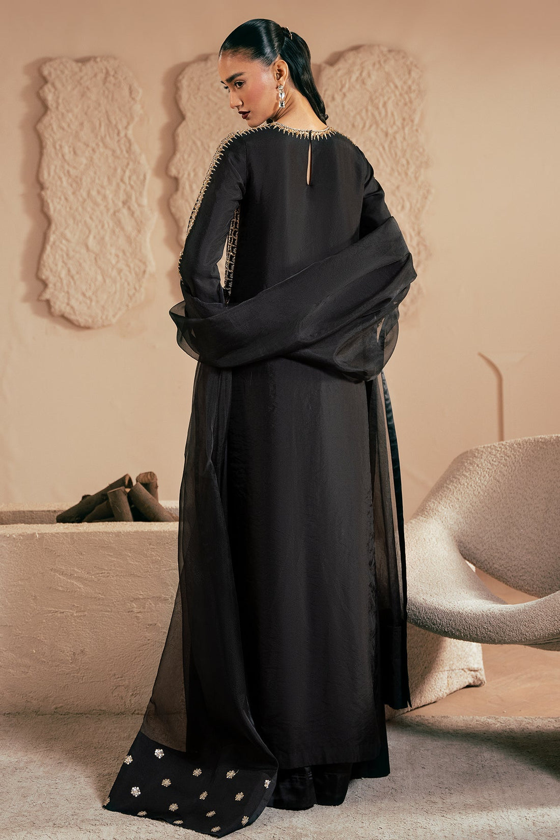 Mina Kashif | Emilie Formals | Black Noir