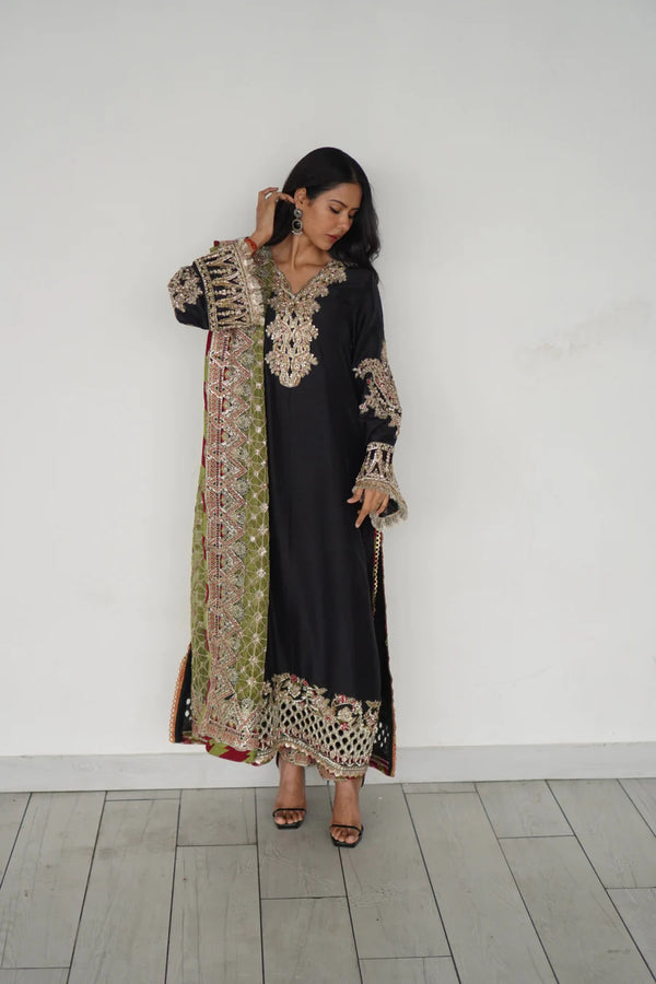 Maryum Hussain | Laani Luxury Pret | Sonam Bajwa - Hoorain Designer Wear - Pakistani Ladies Branded Stitched Clothes in United Kingdom, United states, CA and Australia