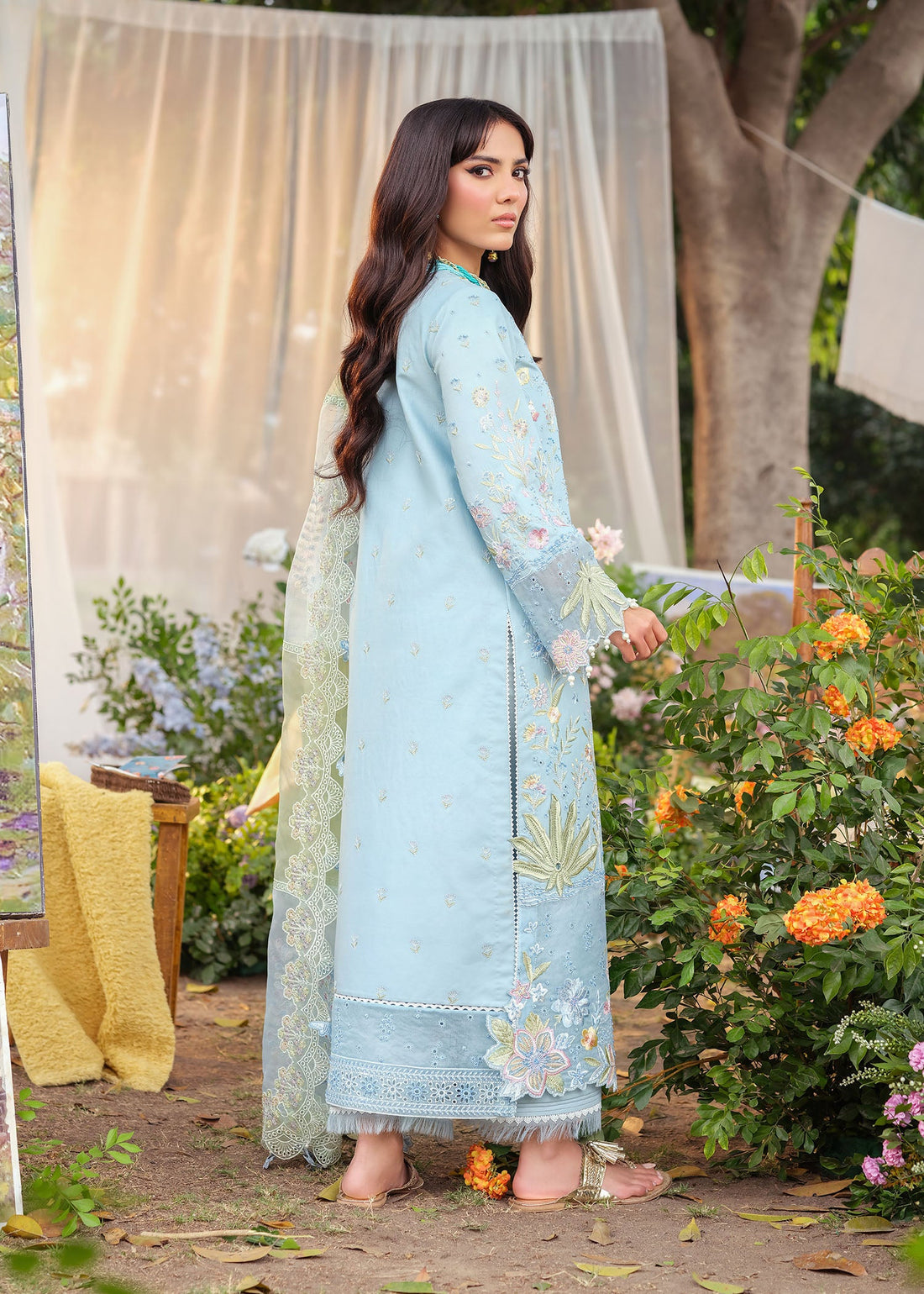 Zarizaa | Echelon Lawn | AZURE