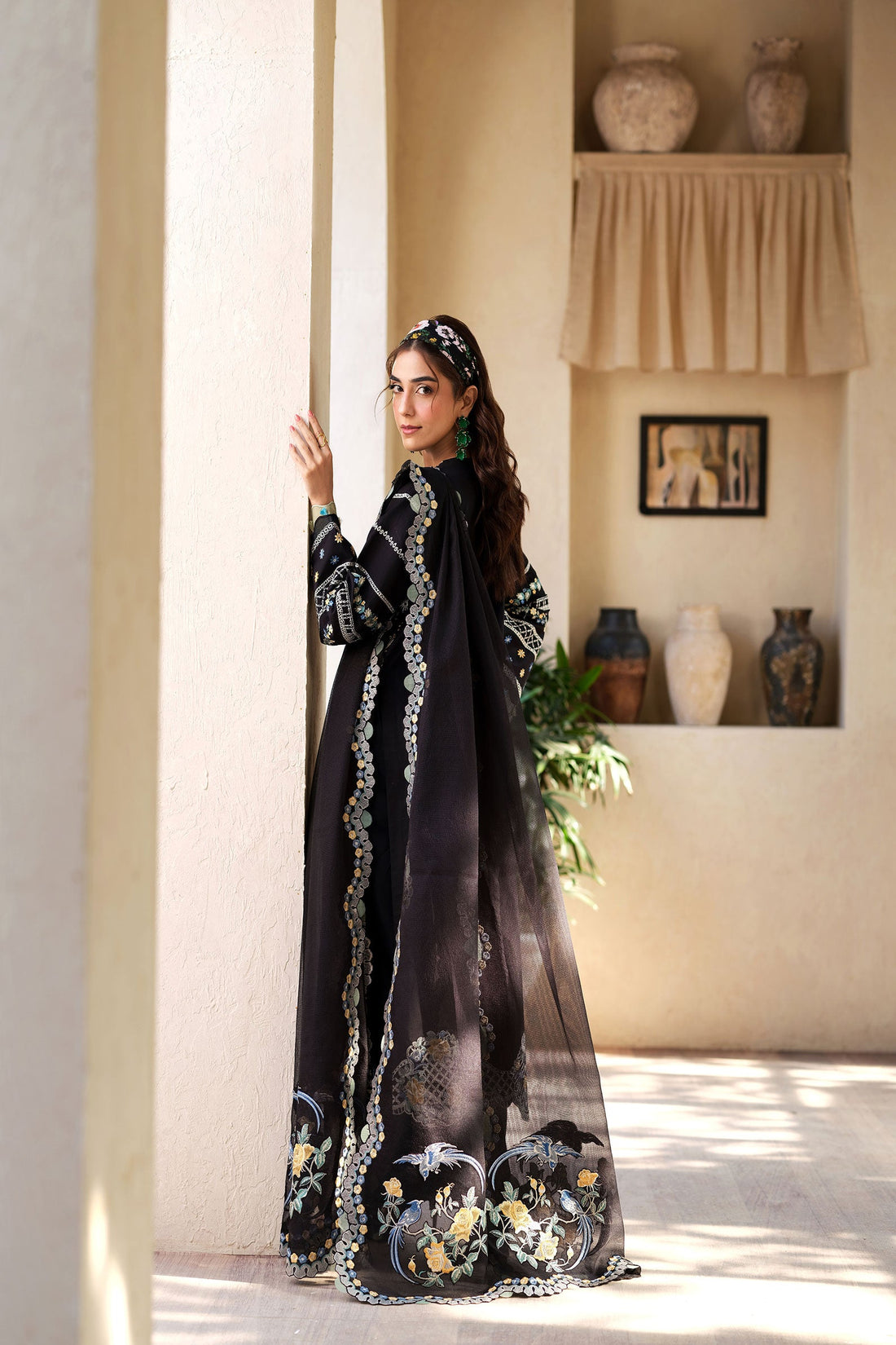 Maryam Hussain | Luxury Lawn 25 | Dawn