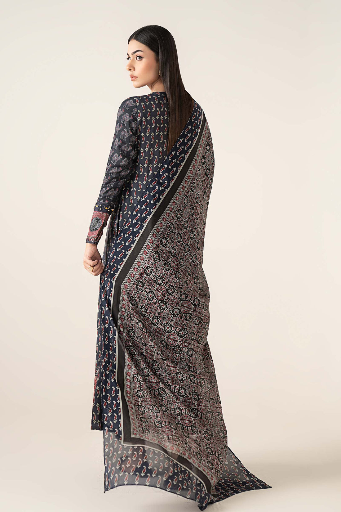 Maria B | Luxury Pret Winter 25 | DW-W25-21