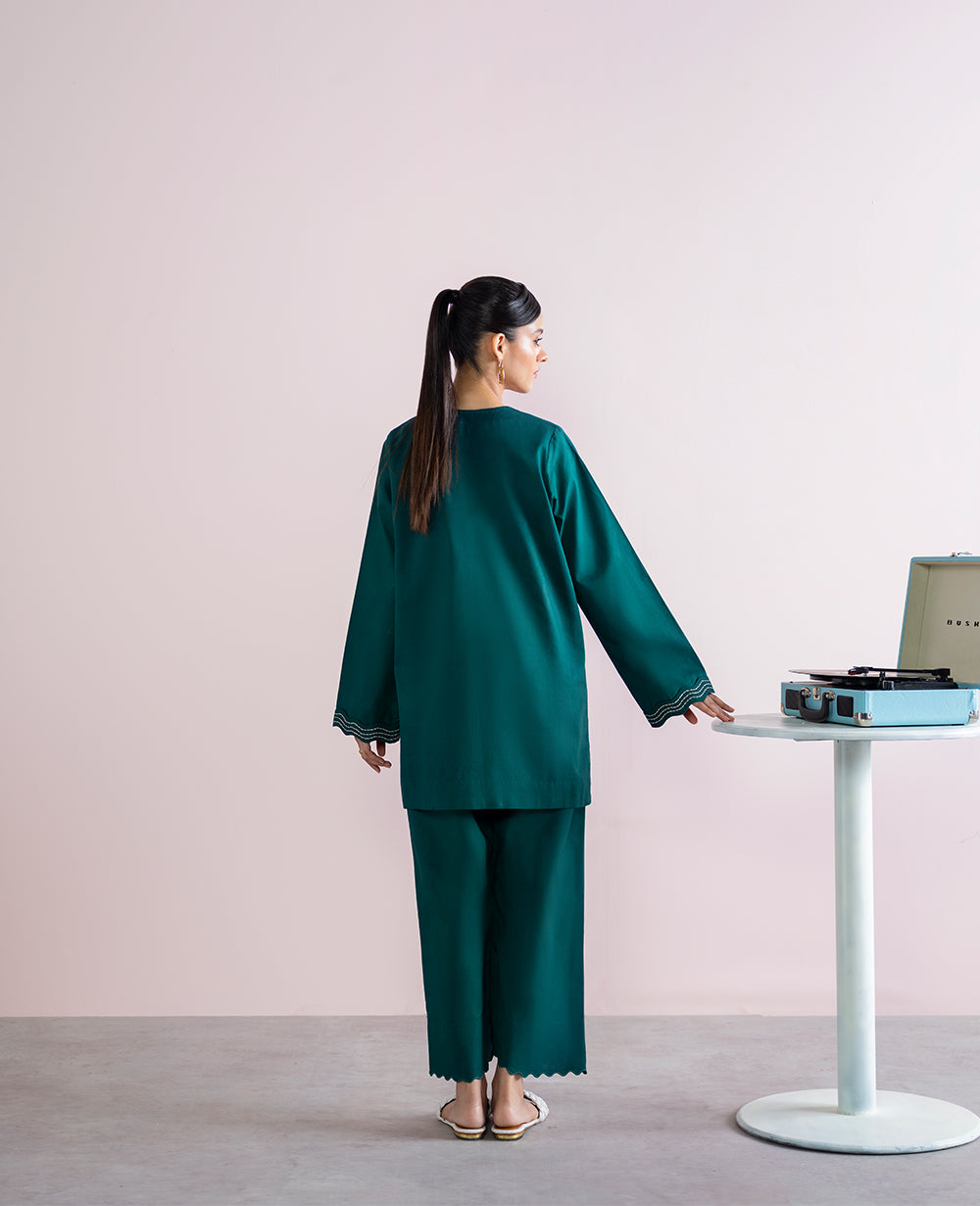 Republic Womenswear | Essentials 25 | ES-188