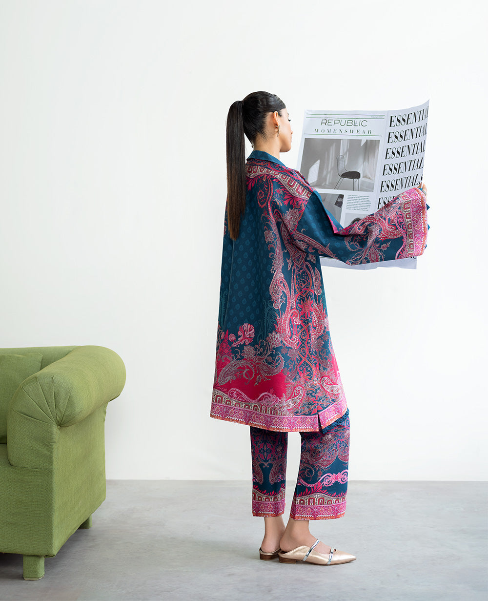 Republic Womenswear | Essentials 25 | ES-202