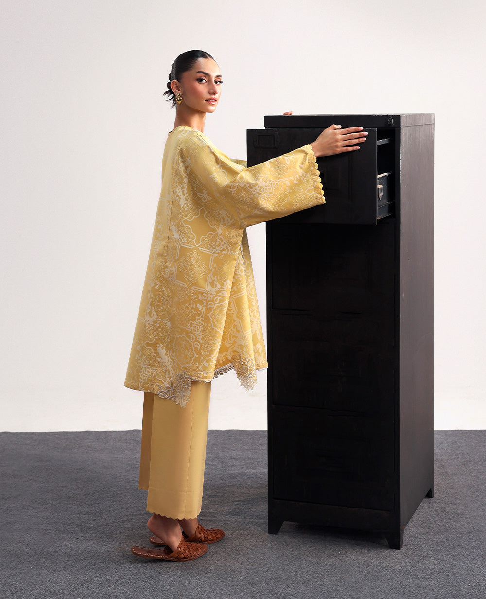 Republic Womenswear | Essentials Pre Fall | Aurela