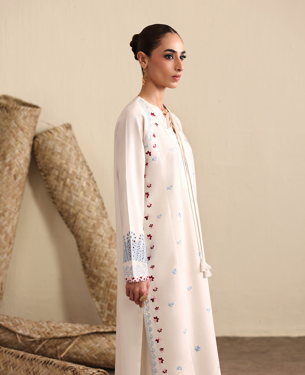 Republic Womenswear | Neoma Essential Basic Pret 26 | Evanthe