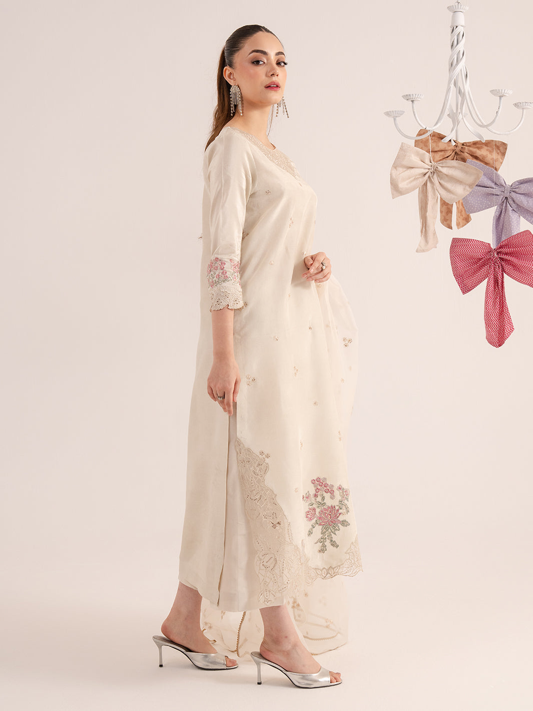 Izel | The Silk Chapter | Ecru