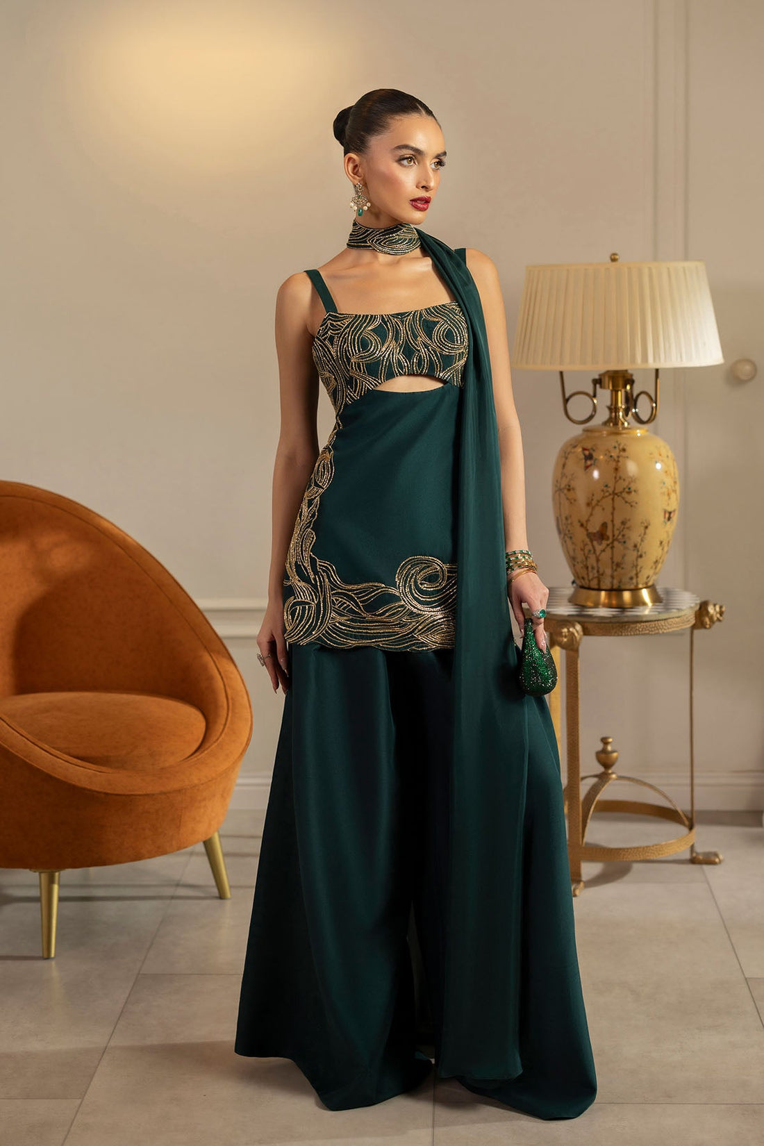 Erum Khan | Elan Formals | Emerald Noir