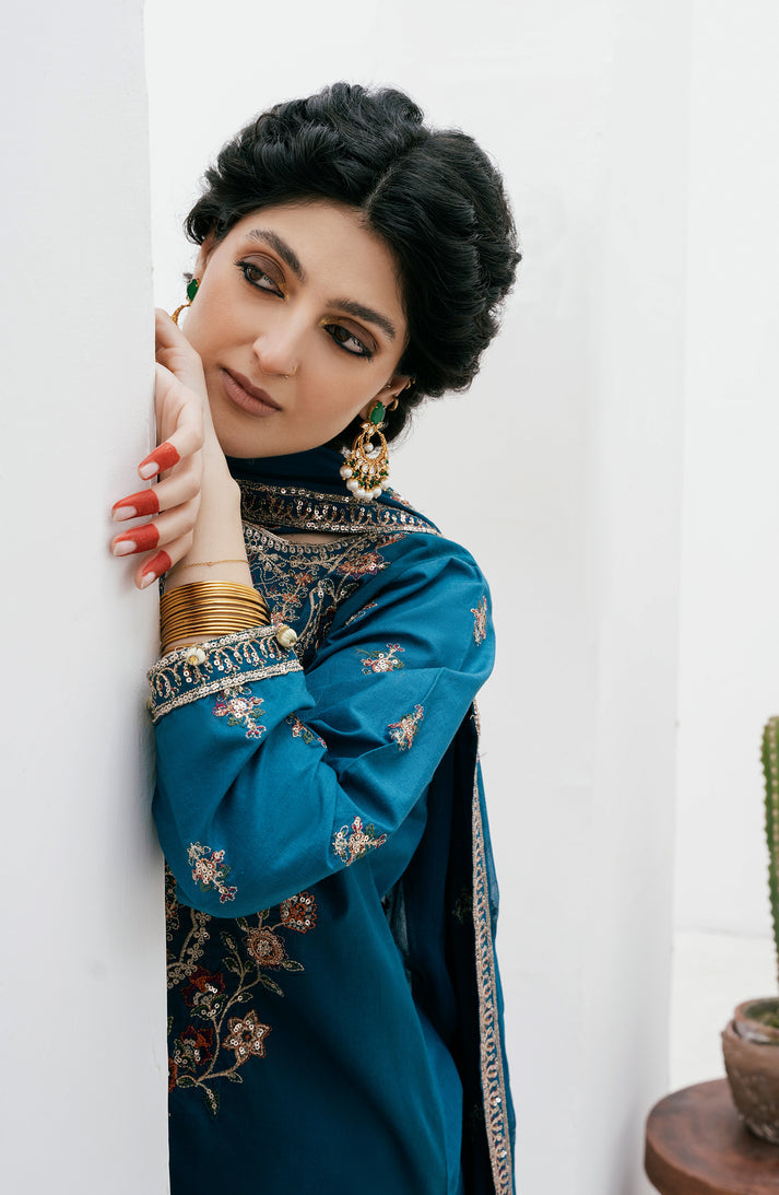 Emaan Adeel | Gul Mohr Eid Pret | ZABEEN - Hoorain Designer Wear - Pakistani Ladies Branded Stitched Clothes in United Kingdom, United states, CA and Australia