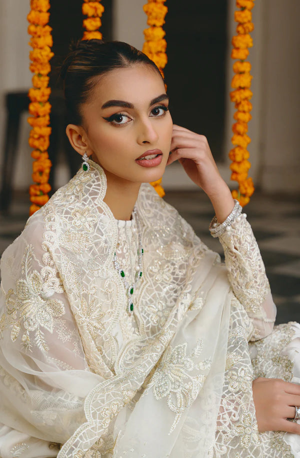 Gisele | Din Shagna Da | - Hoorain Designer Wear - Pakistani Ladies Branded Stitched Clothes in United Kingdom, United states, CA and Australia