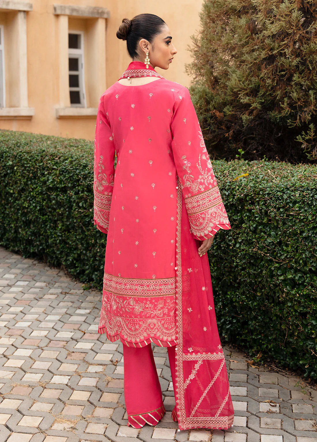 Gulaal | Luxury Lawn 24 | ALESSIA (GL-LL-24V1-06) - Pakistani Clothes for women, in United Kingdom and United States