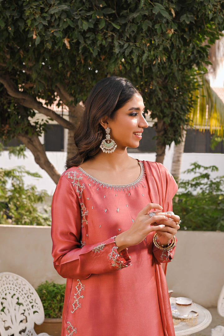 Hue Pret | Zard Collection | SAJA - Hoorain Designer Wear - Pakistani Ladies Branded Stitched Clothes in United Kingdom, United states, CA and Australia