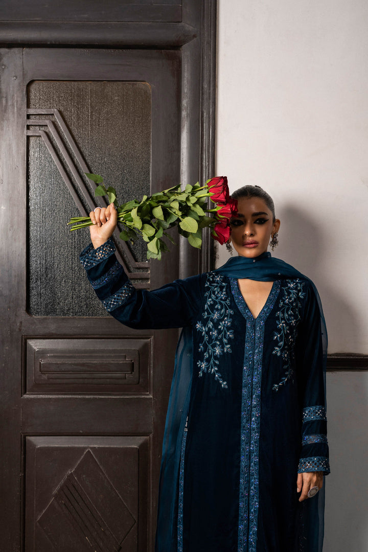 Hue Pret | Arth Festive Collection | HALEH - Hoorain Designer Wear - Pakistani Ladies Branded Stitched Clothes in United Kingdom, United states, CA and Australia