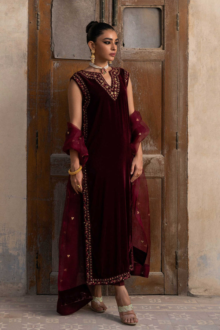 Hue Pret | Arth Festive Collection | ZEHRA - Hoorain Designer Wear - Pakistani Ladies Branded Stitched Clothes in United Kingdom, United states, CA and Australia