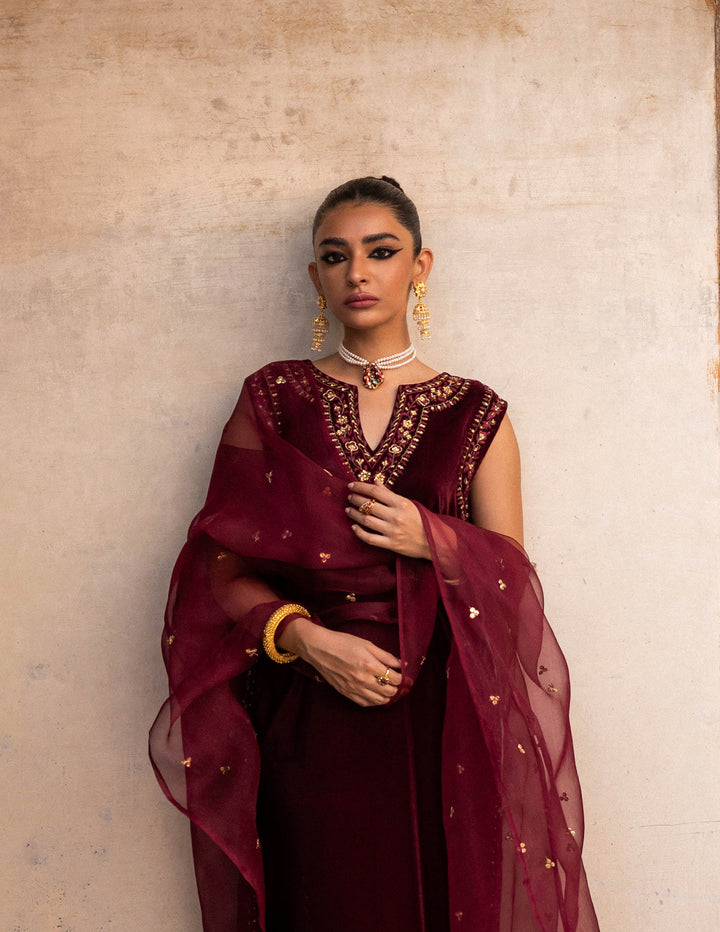Hue Pret | Arth Festive Collection | ZEHRA - Hoorain Designer Wear - Pakistani Ladies Branded Stitched Clothes in United Kingdom, United states, CA and Australia