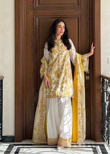 Laj by Lajwanti | Luxury Lawn | Zareen