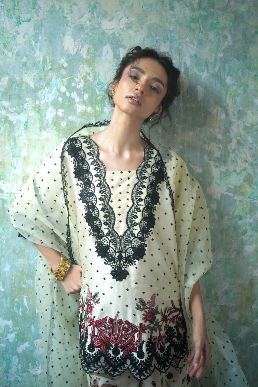 Zainab Chottani | Summer Edition 26 | Ivory Charm