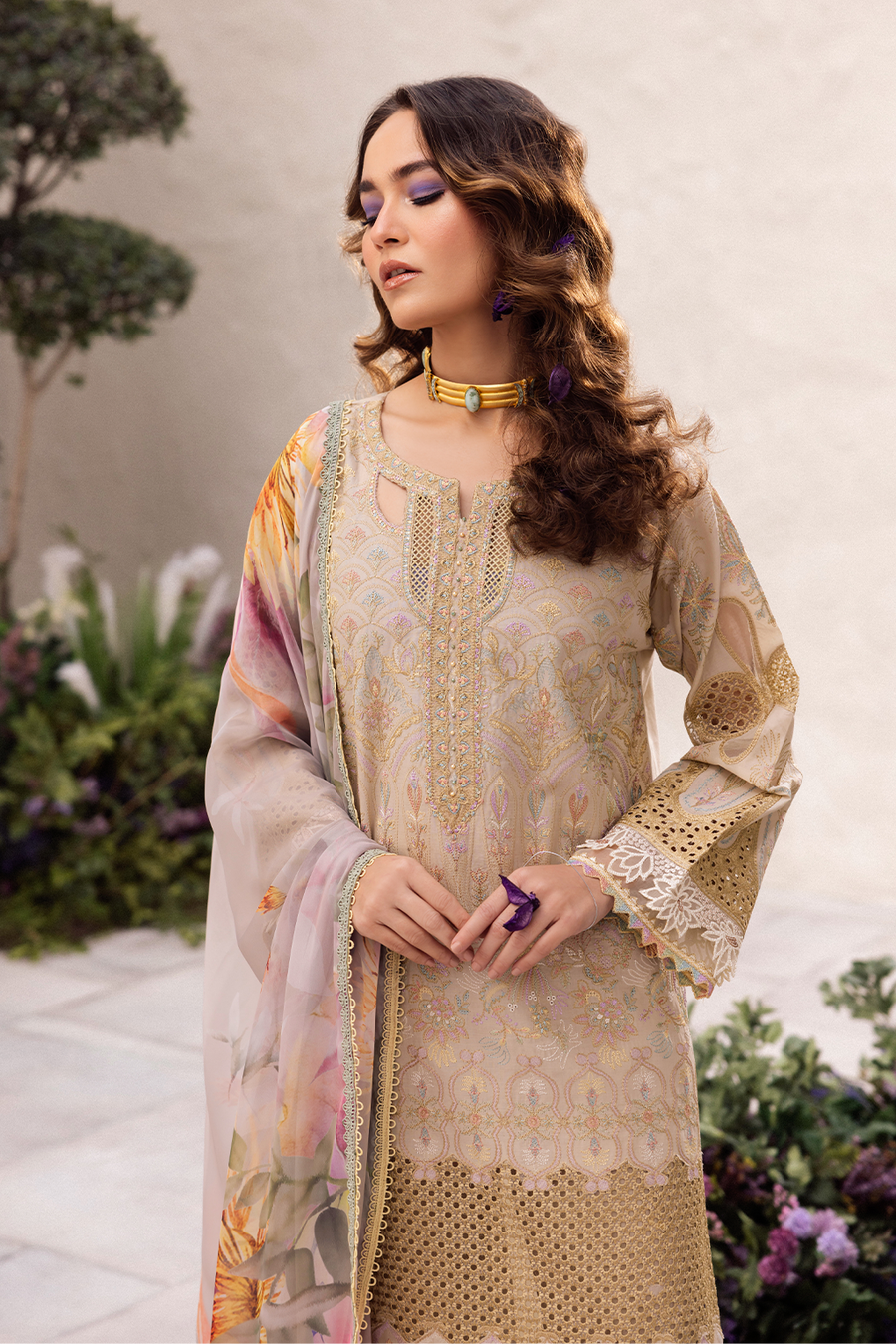 Iznik | Dahlia Embroidered Lawn | DL-03 - Pakistani Clothes for women, in United Kingdom and United States