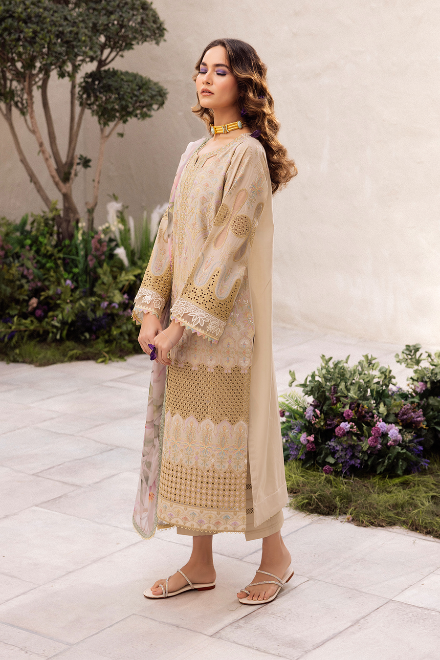 Iznik | Dahlia Embroidered Lawn | DL-03 - Pakistani Clothes for women, in United Kingdom and United States