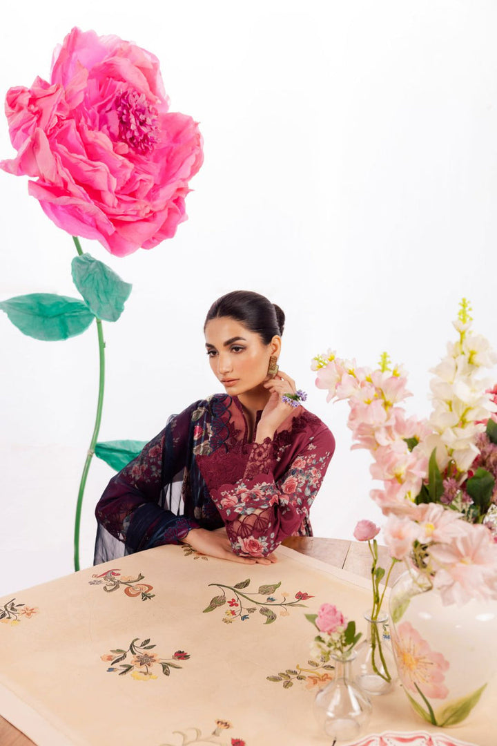 Iznik | Dahlia Embroidered Lawn | DL-11 - Pakistani Clothes for women, in United Kingdom and United States