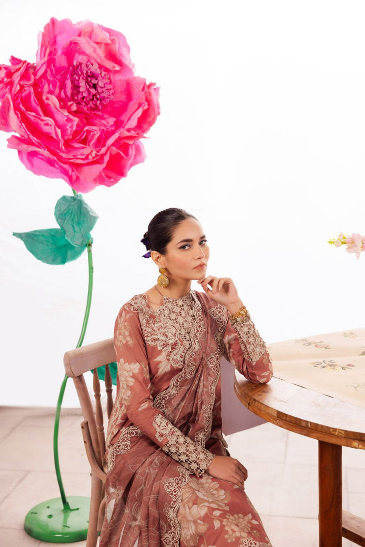 Iznik | Dahlia Embroidered Lawn | DL-12 - Hoorain Designer Wear - Pakistani Ladies Branded Stitched Clothes in United Kingdom, United states, CA and Australia