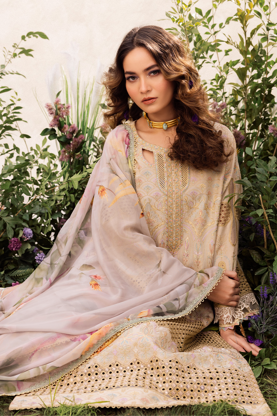 Iznik | Dahlia Embroidered Lawn | DL-03 - Pakistani Clothes for women, in United Kingdom and United States