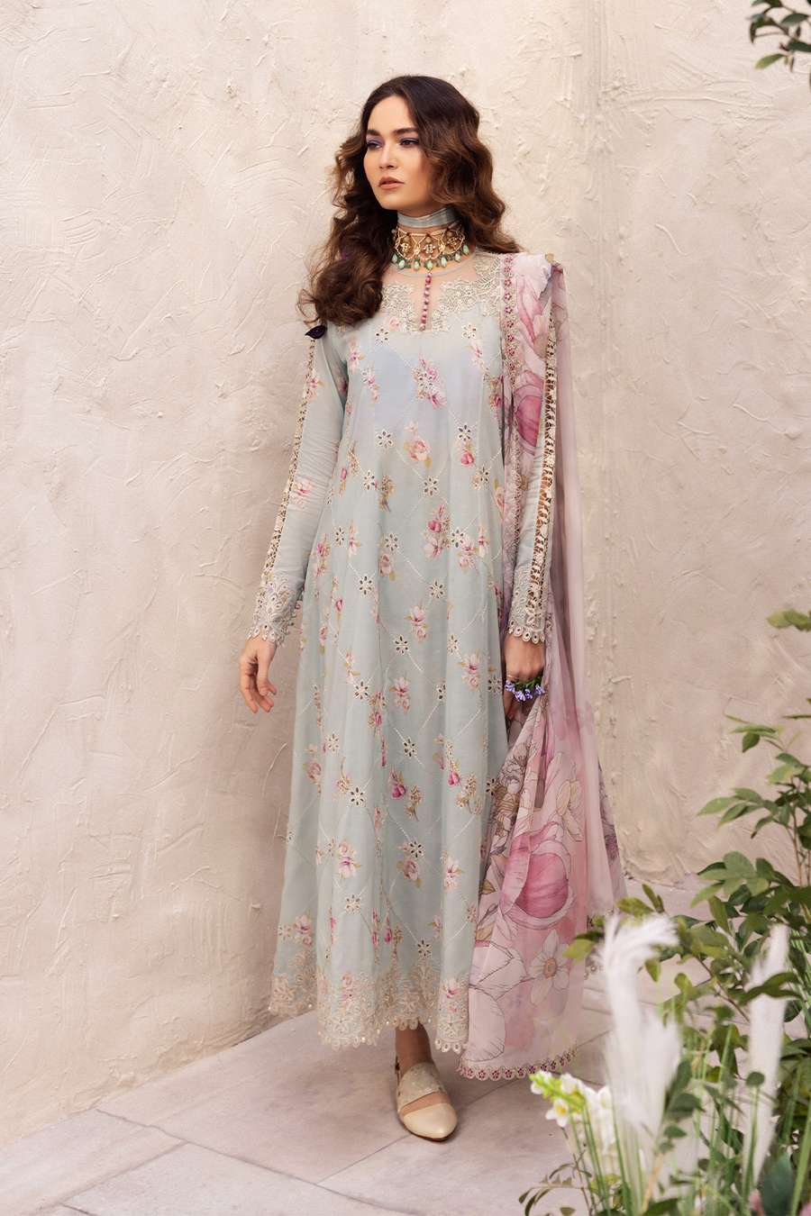 Iznik | Dahlia Embroidered Lawn | DL-10 - Pakistani Clothes for women, in United Kingdom and United States