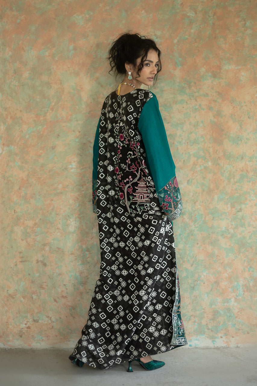 Zainab Chottani | Summer Edition 26 | Jade Muse Kaftan
