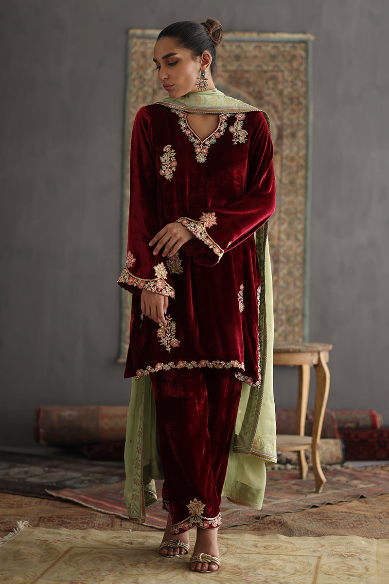 Sana Abbas | Velvet Formals | KARLA