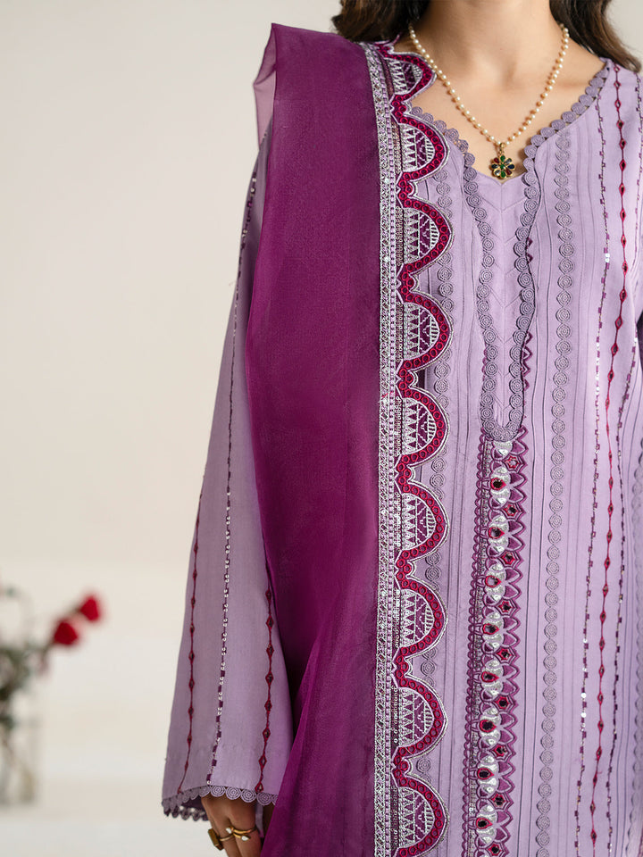 Fozia Khalid | Eid Edit 24 | Selin - Hoorain Designer Wear - Pakistani Ladies Branded Stitched Clothes in United Kingdom, United states, CA and Australia
