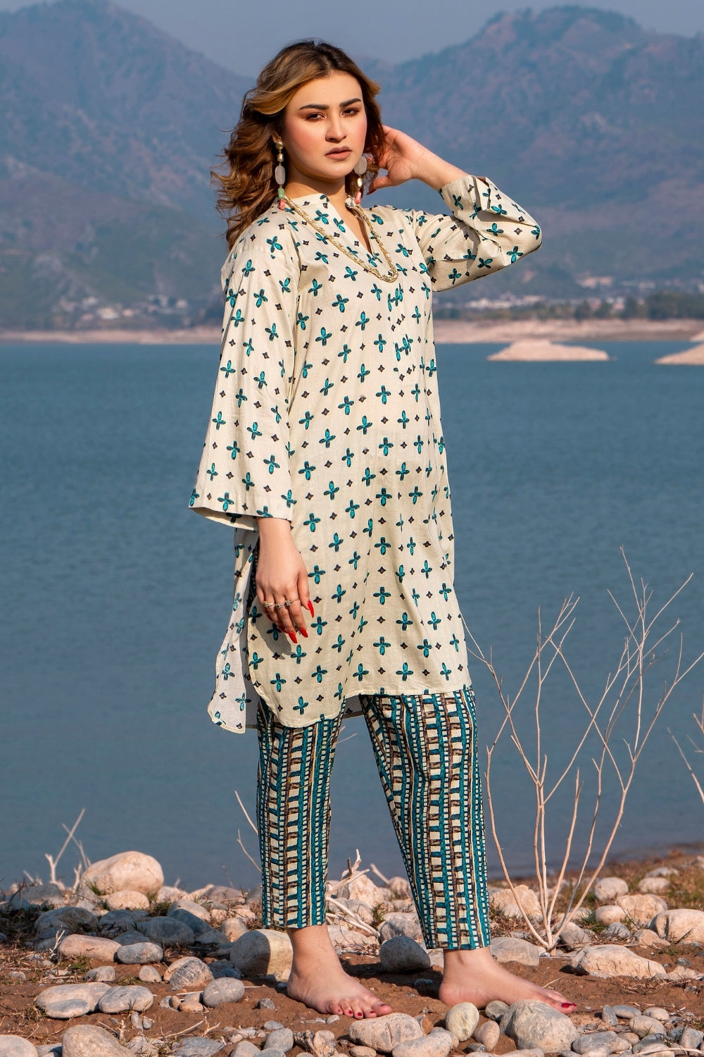 Ittehad | Embroidered Lawn | I-31 - Pakistani Clothes for women, in United Kingdom and United States