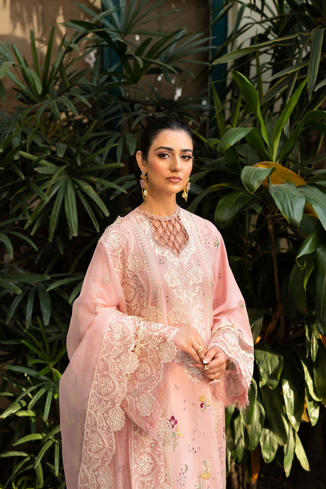 Maryam Hussain | Luxury Lawn 25 | Naina