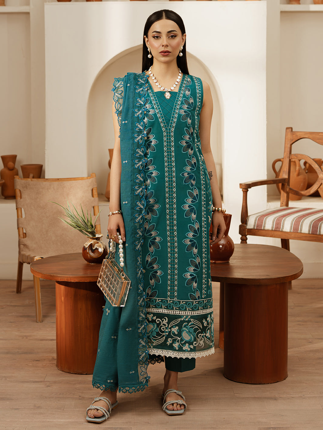 Mahnur | Florence Luxury Lawn 25 | LANA