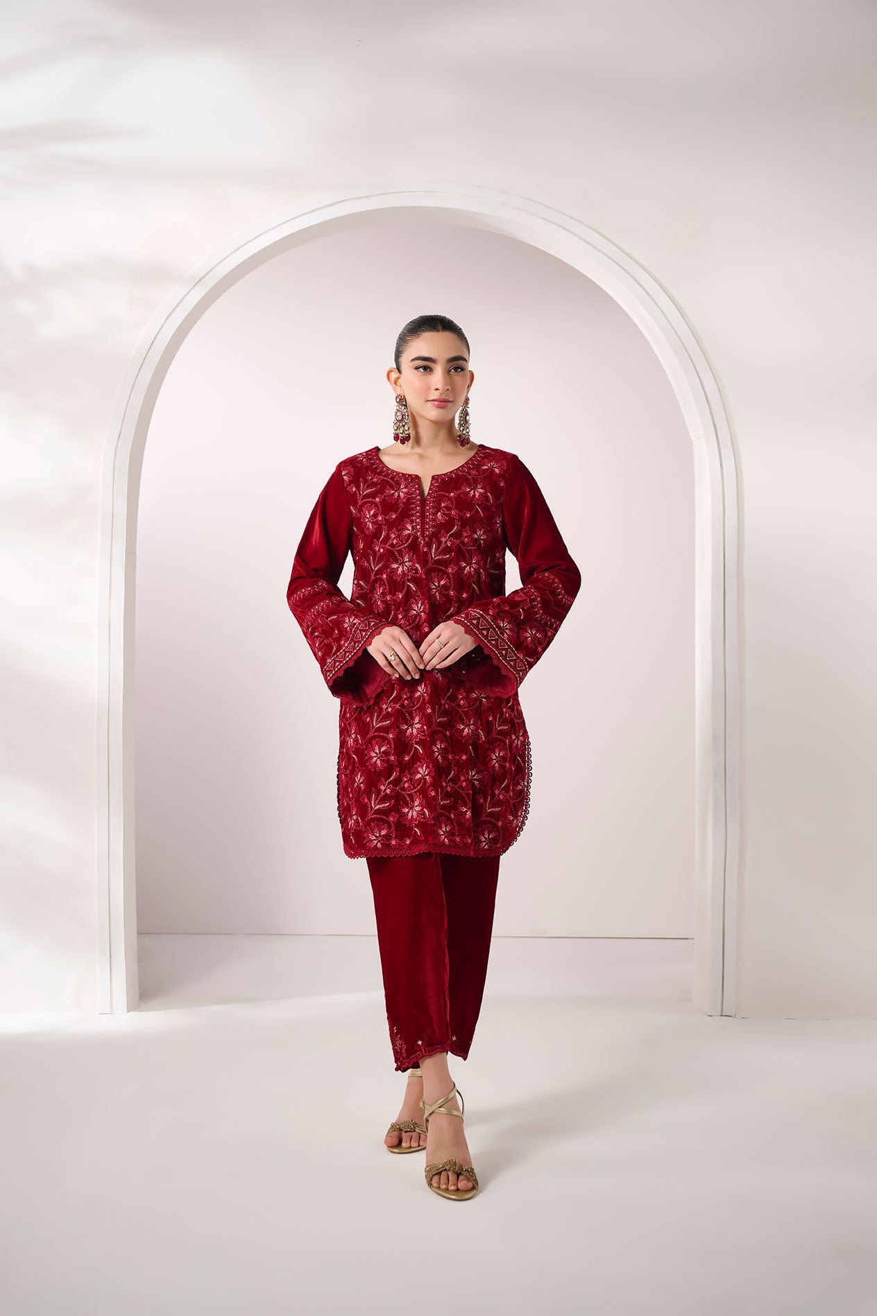 Dhanak | Velvet Edit | FW24DA-2624 MAROON