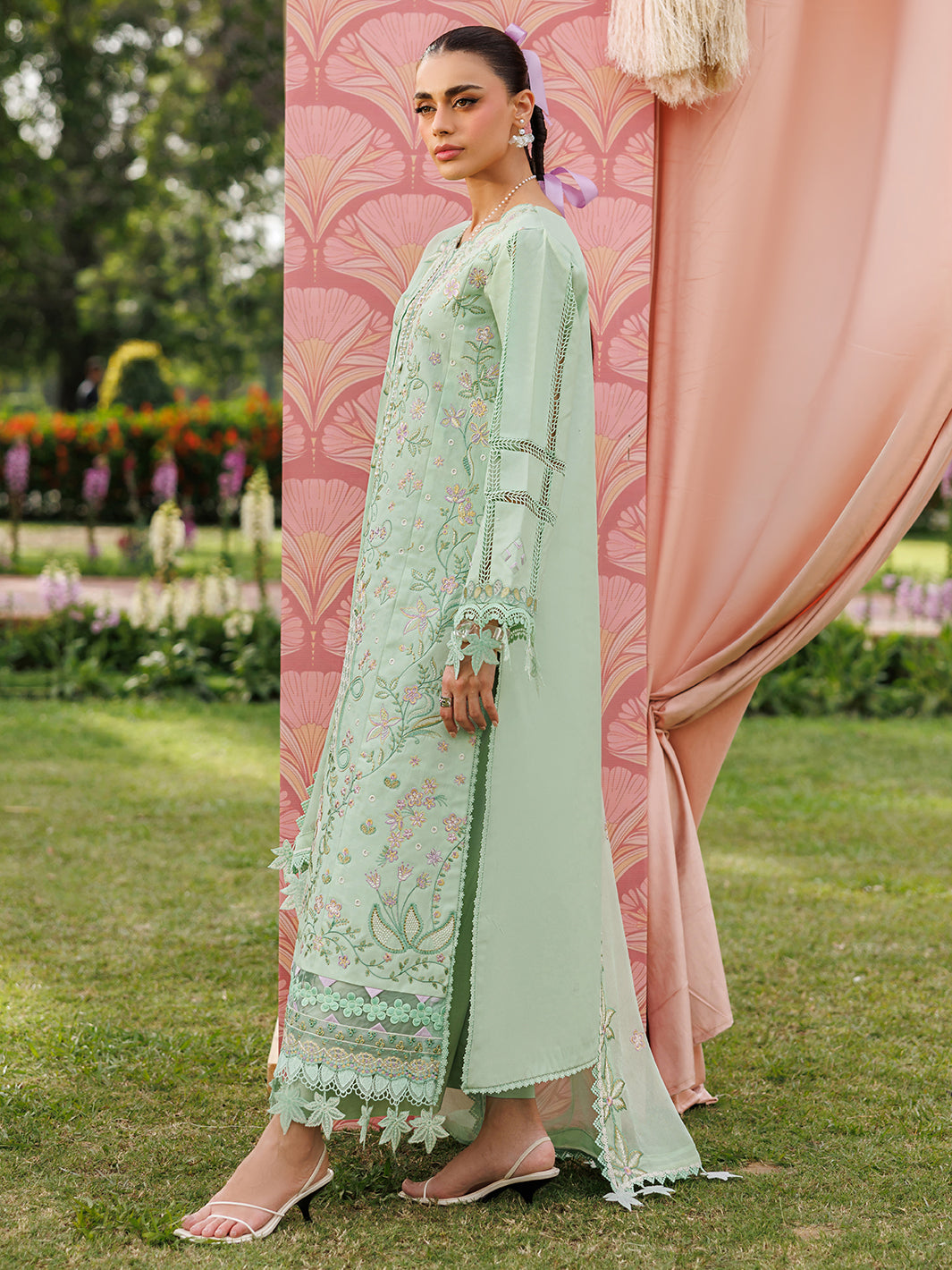 Mahnur | Morbagh Luxury Lawn 26 | M-06