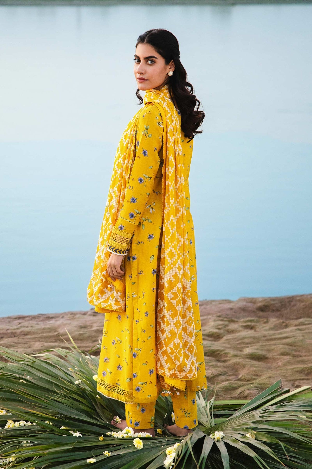 Maria b | M Basics Lawn | 401-B - Pakistani Clothes for women, in United Kingdom and United States