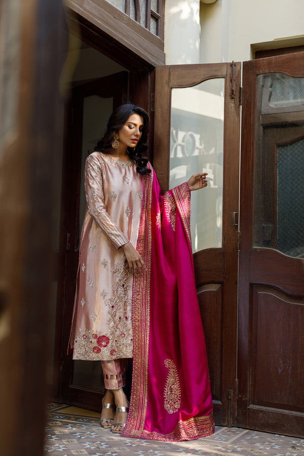 Wahajmkhan | Bahar Begum Formals | TISSUE PINK & MAGENTA SHAWL - Pakistani Clothes for women, in United Kingdom and United States